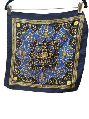 Gianni Versace Atelier blue gold baroque medusa print silk pocket square handker